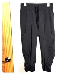 Lululemon dance studio cropped jogger